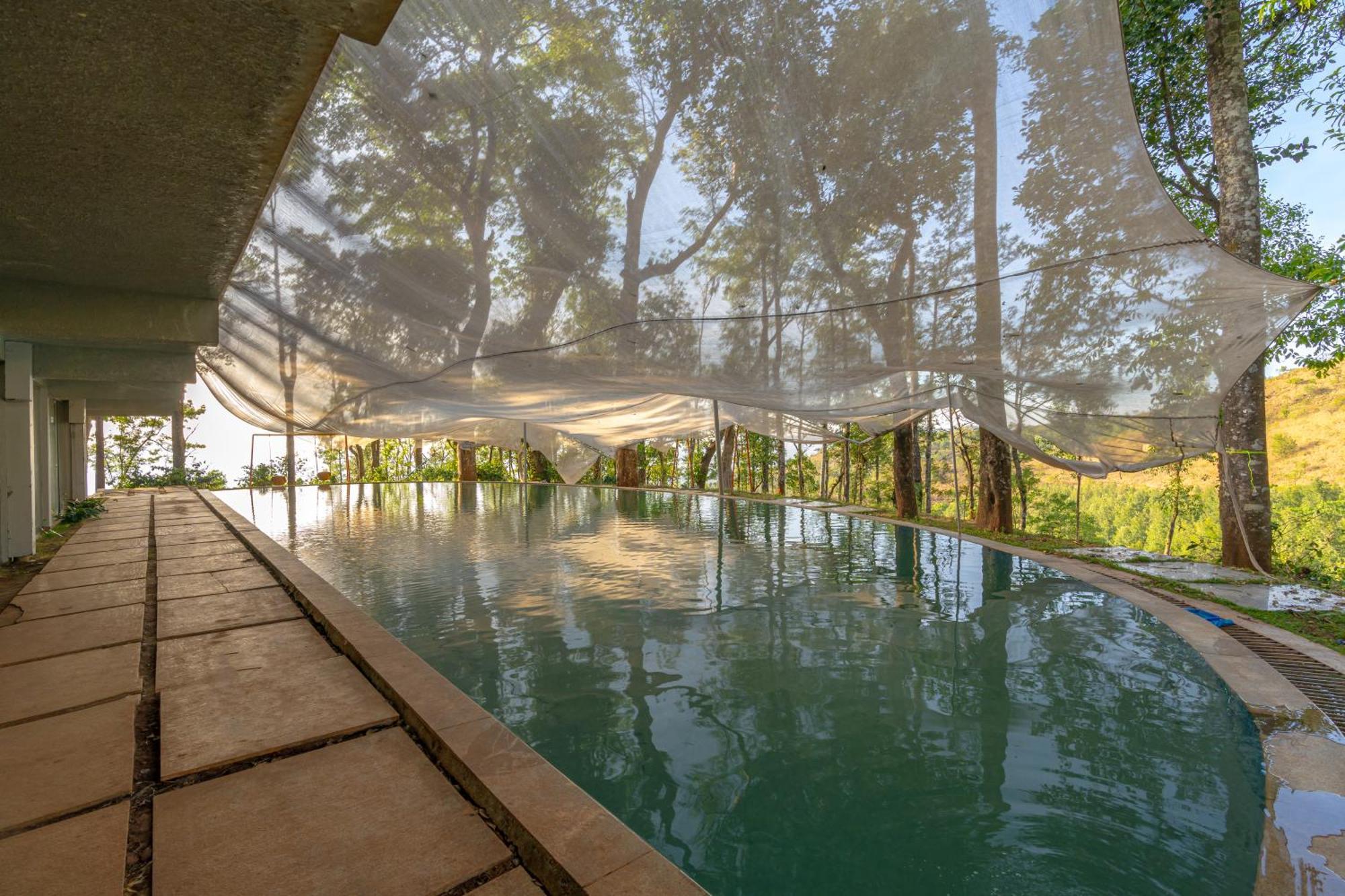Hotel Q Swarga Retreat à Attigundi Extérieur photo