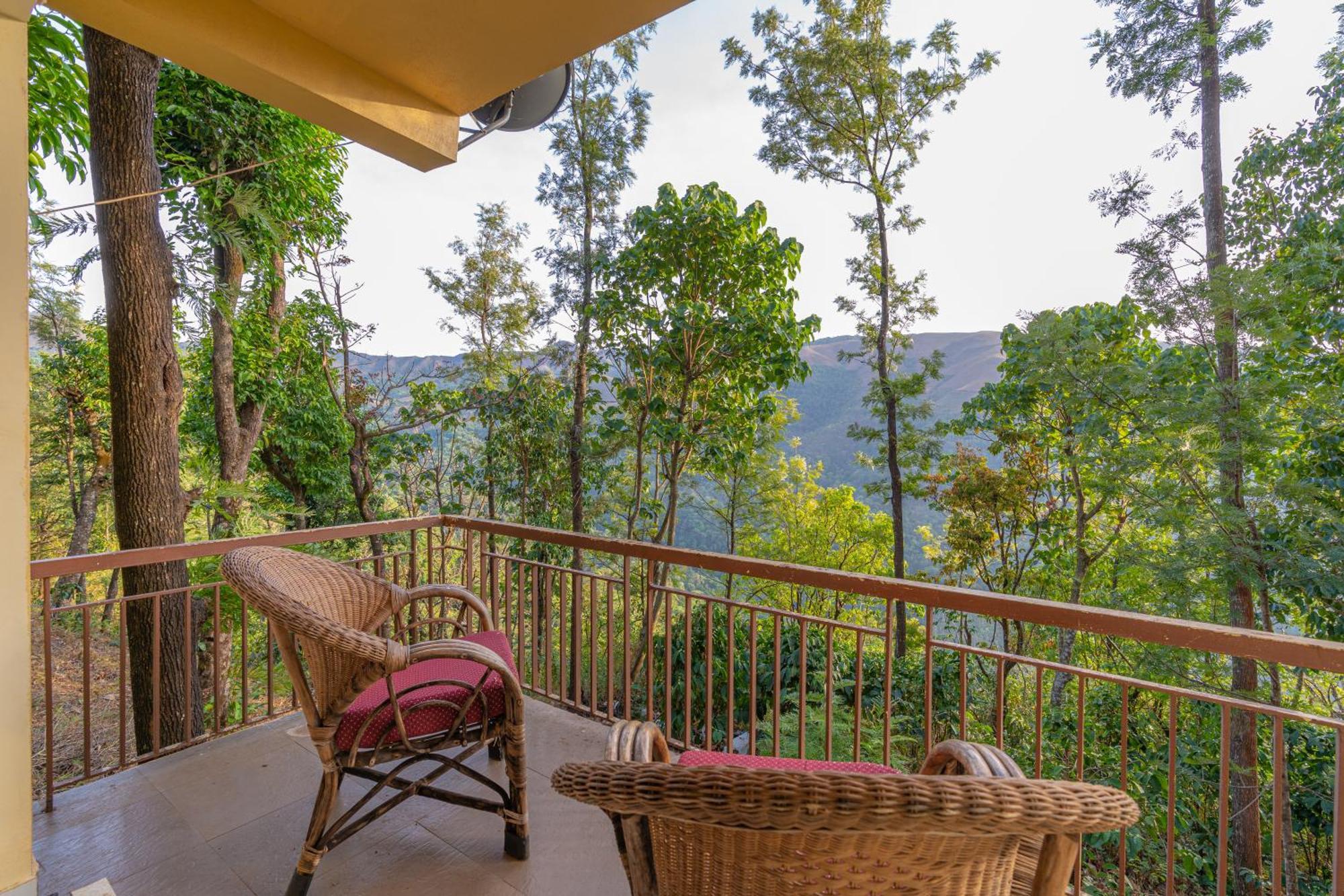Hotel Q Swarga Retreat à Attigundi Extérieur photo