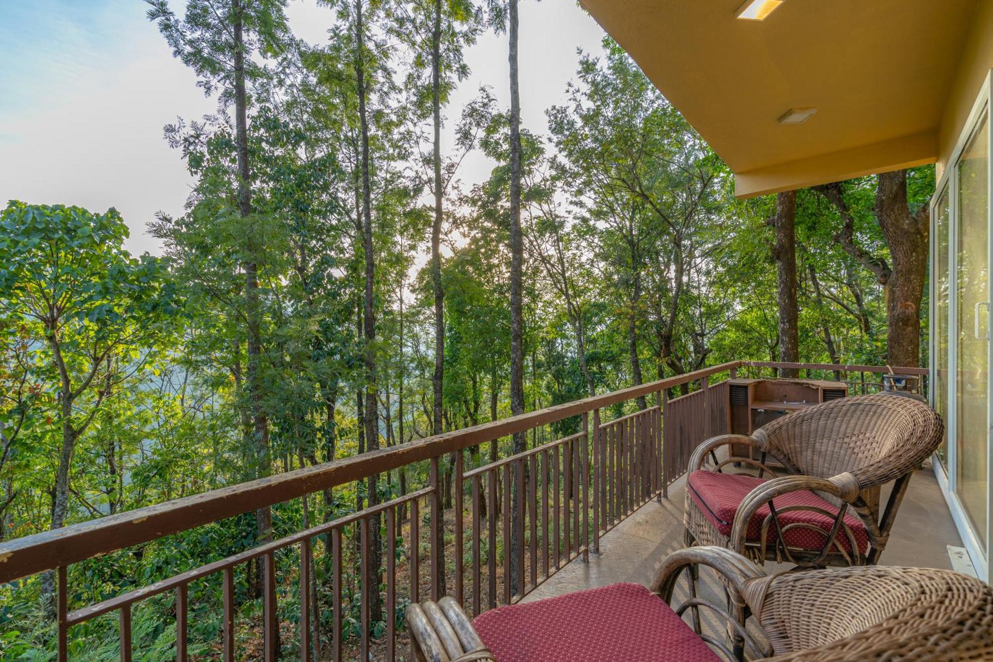 Hotel Q Swarga Retreat à Attigundi Extérieur photo